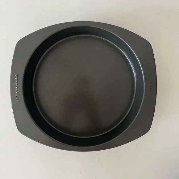 KitchenAid 3-Piece Bakeware Set | Baking Sheet, Cake Pan & Loaf Pan - Picture 4 of 16